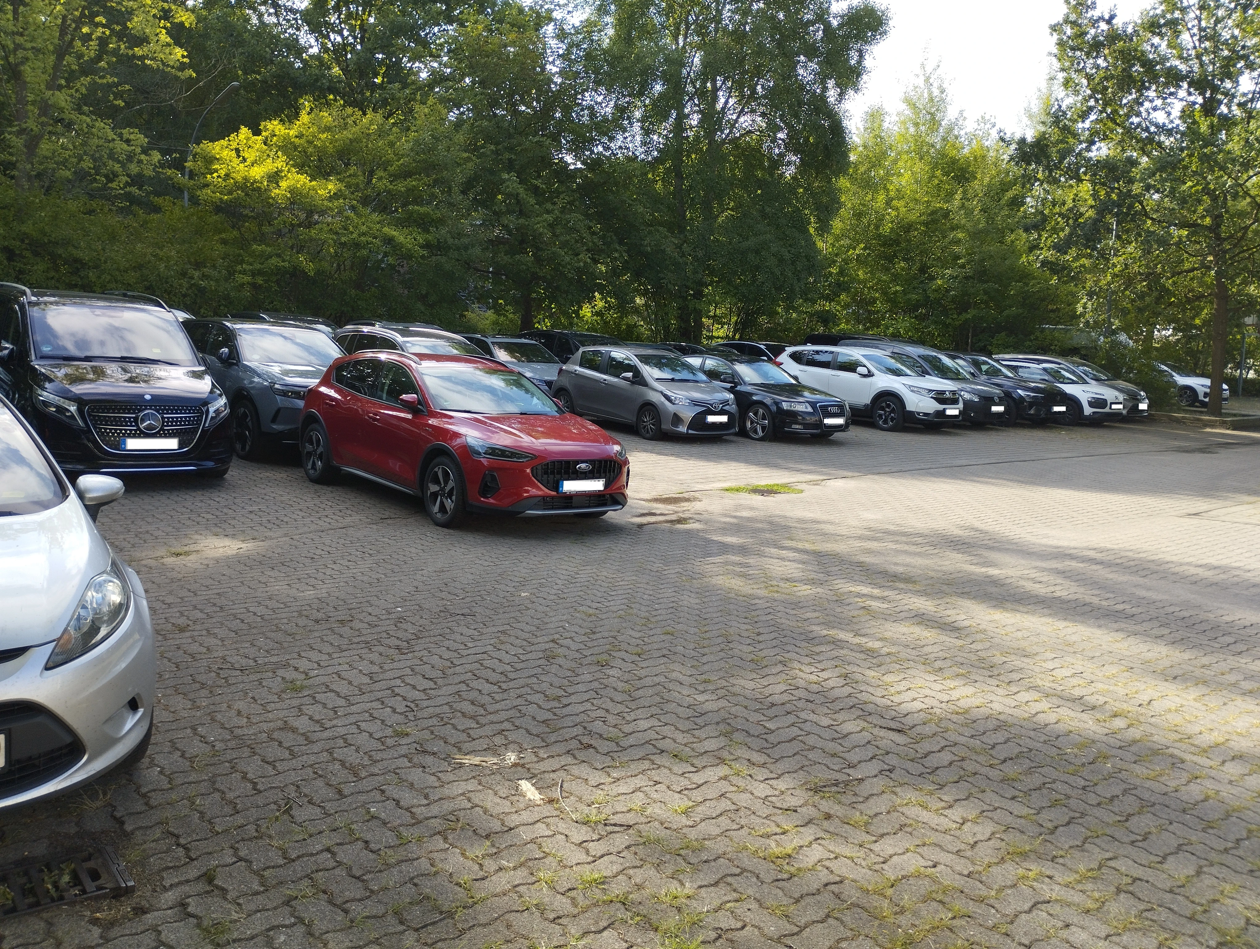 Autoabstellplatz Ferienfliegerparkplatz in Norderstedt